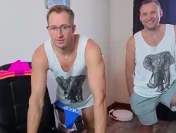 Watch marc105100´s Live Webcam Chat Room