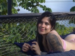 Watch Yourtoybella´s Live Show on BongaCams