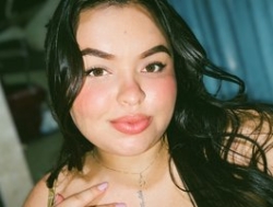 Watch Aura-Luxe´s Live Show on BongaCams