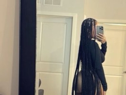 Watch Curvy-maxy9´s Live Show on BongaCams