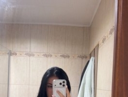 Watch MissyScarlet´s Livestream and Chat