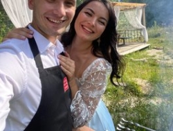 Watch 3hotandyoung3´s Live Show on BongaCams