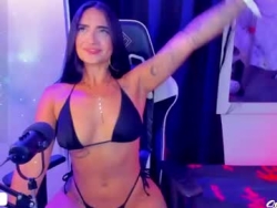 Watch scarlett_luv´s Live Show on Chaturbate