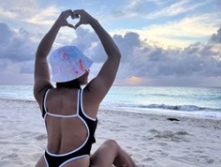 Watch Sofia-Jones´s Live Show on BongaCams