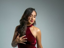 Watch Lia-Monroe´s Live Show on BongaCams