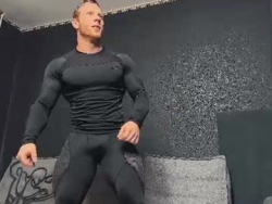 Watch technohotgod´s Live Show on Chaturbate