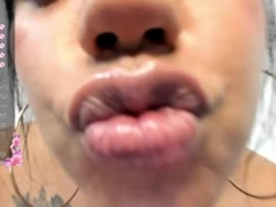 Watch doll_channelx´s Live Show on Chaturbate