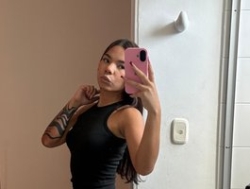 Watch Kaylanee´s Live Show on BongaCams