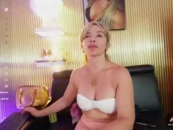Watch aliceglamour´s Live Show on Chaturbate