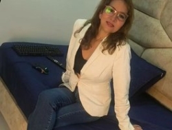 Watch MargarethRouss´s Live Show on BongaCams