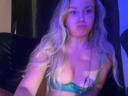Watch babygator1´s Live Show on Chaturbate