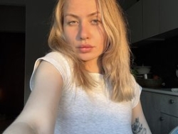 Watch BlondyBun´s Live Show on BongaCams