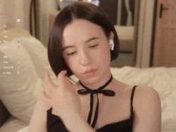 Watch _female_essence_´s Live Show on Chaturbate