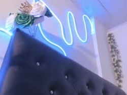 Watch boniesmith_´s Live Show on Chaturbate