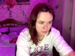 Watch felvivalkitty´s Live Show on Chaturbate