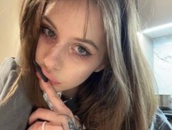 Watch kissnotilt´s Live Show on BongaCams