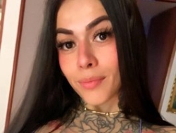 Watch CristalVelle´s Live Show on BongaCams