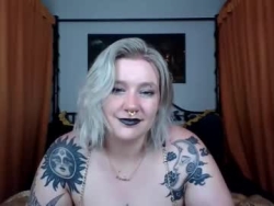 Watch goldenglimmering´s Live Show on Chaturbate
