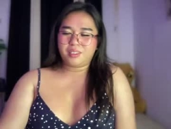 Watch itsyour_cathalina´s Live Show on Chaturbate