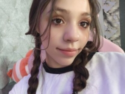Ariana_More is Live on ItsLive: I enjoy playful details, genuine conversations and connections that grow naturally. I like exploring dynamics and creating an authentic, enjoyable experience Watch Ariana_More´s Live Show on ItsLive