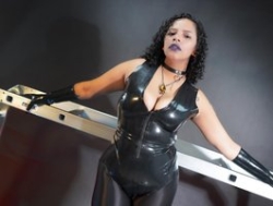 Watch saralovens´s Live Show on BongaCams