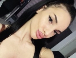 Watch SiaRyder´s Live Show on BongaCams