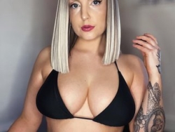 Lexigracexo´s XXX Webcam: I'm drawn to genuine energy where connection comes naturally and every moment feels real. Let's build a connection turned obsession. Check Lexigracexo´s Real-Time Streaming Adult Shows