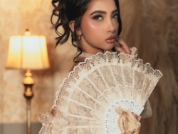 Watch ValeriaVelvet´s Live Show on BongaCams