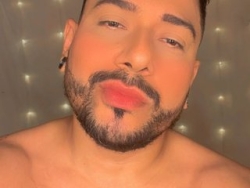 Watch Jacobbwoods´s Live Show on ItsLive