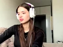 Watch hannabuziak´s Live Show on Chaturbate