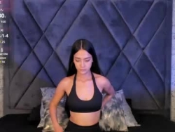 Watch ellawalsh_´s Live Show on Chaturbate