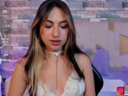 Watch cloe_1tay´s Live Show on Chaturbate