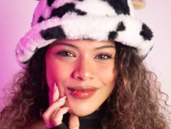 Watch Riri_wilde´s Live Show on ItsLive