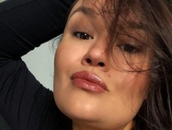 Watch HollyDanceSoul´s Live Show on BongaCams