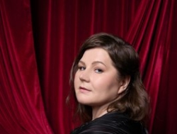 Watch CrystaalStaar´s Live Show on BongaCams