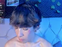 Watch angeldustt_19´s Live Show on Chaturbate