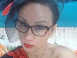 Watch Nicolle49´s Live Show on BongaCams