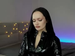 Watch queenaliss´s Live Show on Chaturbate