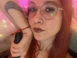 Watch adrenalinse´s Live Show on BongaCams