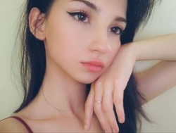 Watch ArielleOltremari´s Live Show on BongaCams