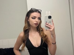 Watch Indigoelle´s Live Show on ItsLive