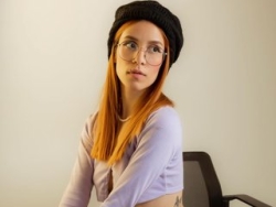 Watch GiaLuxe´s Live Show on ItsLive