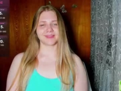 Watch emmafrizea´s Live Show on Chaturbate