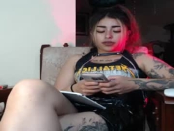 Watch ladymoon0499´s Live Show on Chaturbate