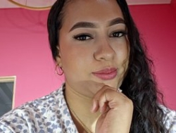 Watch softlatina´s Live Show on BongaCams