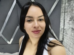 Watch Violett_Blis´s Live Show on ItsLive
