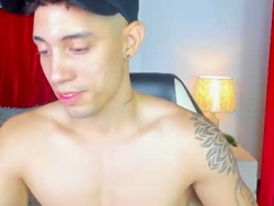 dominyck_ is Live on Chaturbate: #latino #young #cum #muscles #bigcock Watch dominyck_´s Live Show on Chaturbate