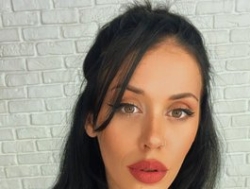 Watch LaylaCruz´s Live Show on BongaCams