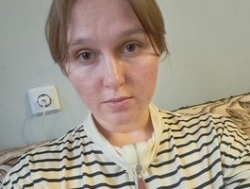 Watch MaudeFenster´s Live Show on BongaCams