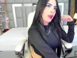 Watch hannabaez´s Live Show on Chaturbate